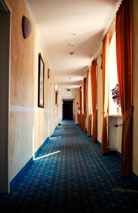 Hotel Am Bahnhof Weilburg Luaran gambar